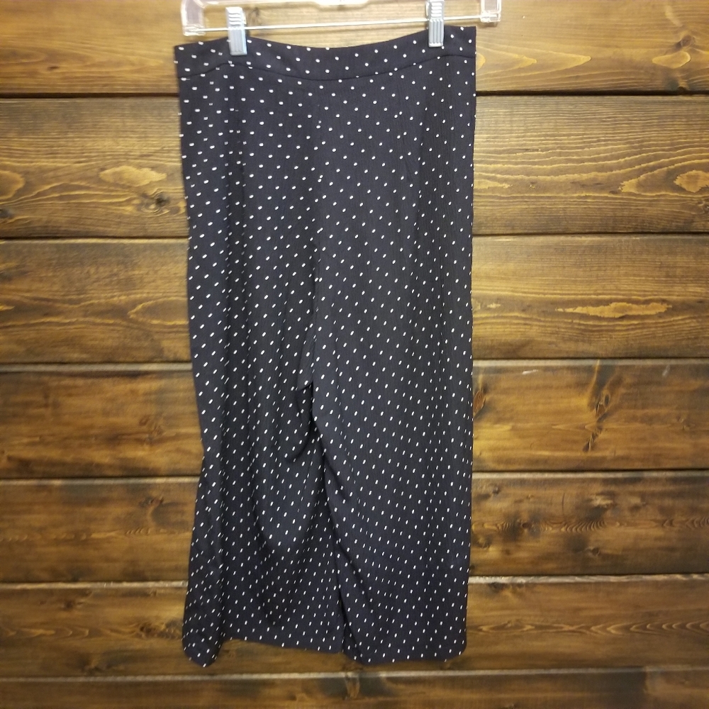 Lulu's Pants - Picture 3 of 5